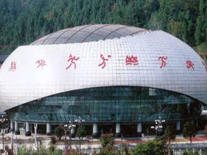 安陆体育中心球形网架加工安装