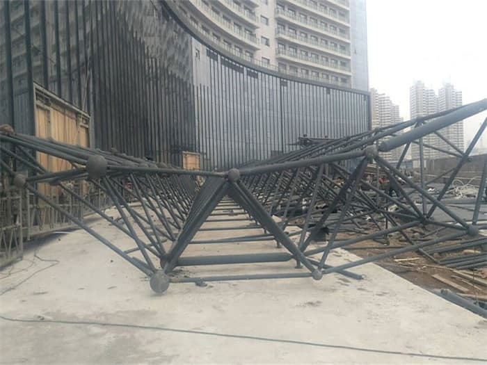 安陆万豪酒店雨棚网架